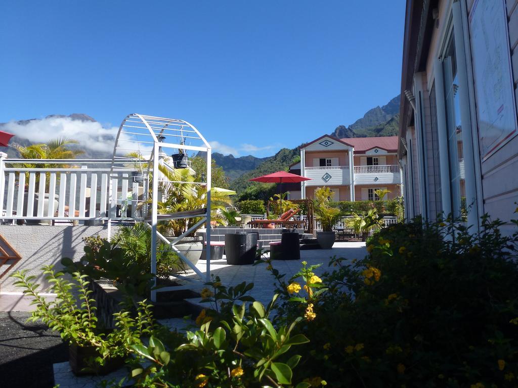 Hotel Des Neiges Силаос Екстериор снимка